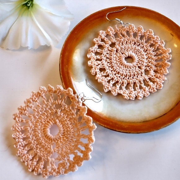 🍑Peach Color Lace earrings lightweight Handmade - Picture 1 of 2